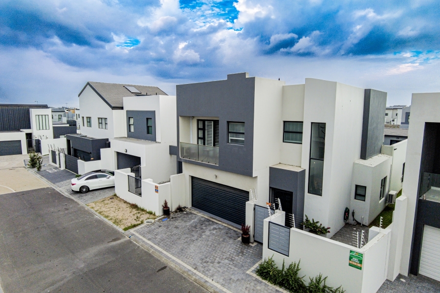 4 Bedroom Property for Sale in Sandown Western Cape